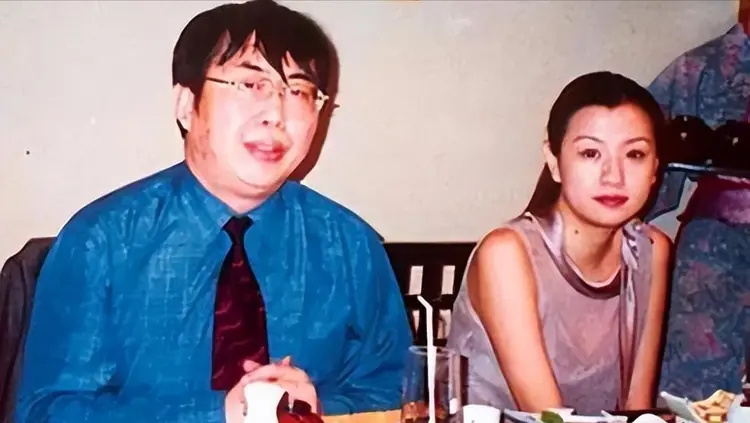 聂卫平去世仅1天，恶心的一幕发生，私生活被扒，郎平也受牵连(图22)