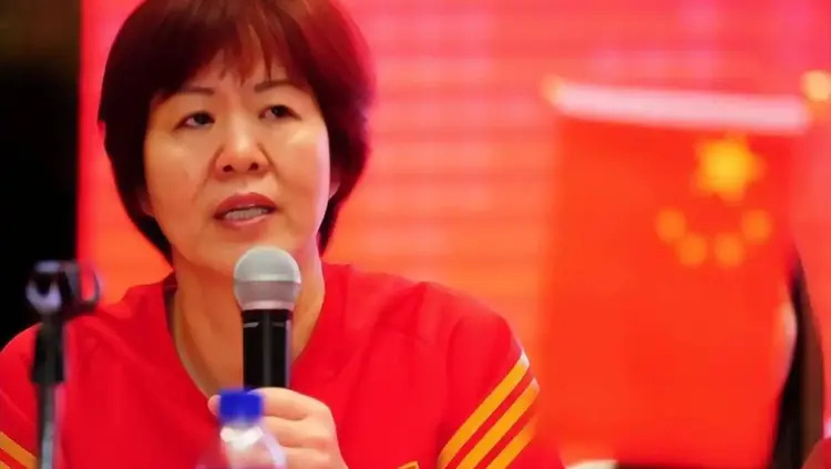 聂卫平去世仅1天，恶心的一幕发生，私生活被扒，郎平也受牵连(图27)