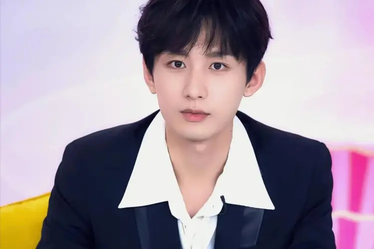 钱再多有什么用？35岁成毅的遭遇，彻底暴露一个“小圈子”的恶俗(图3)