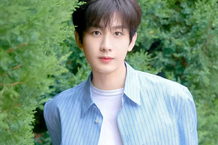 钱再多有什么用？35岁成毅的遭遇，彻底暴露一个“小圈子”的恶俗(图2)