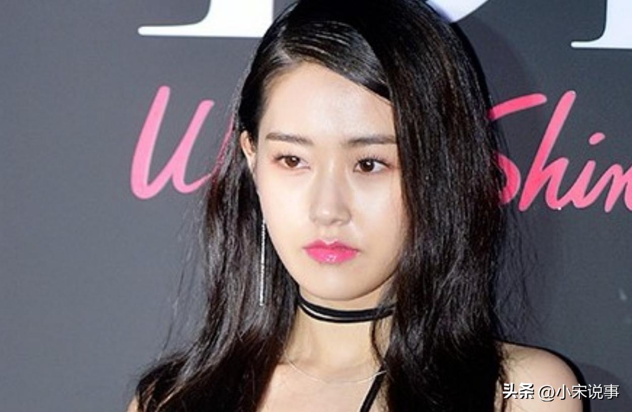 韩国女星含泪自曝：亲哥工作过劳去世，整理遗物一幕逼她离开韩国(图9)