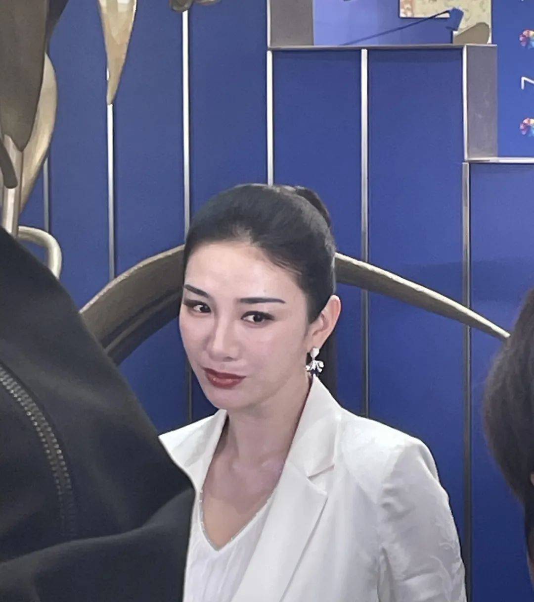 赢了官司输了人生，两婚两离至今单身的黄奕，证明陈妍希说的没错(图17)