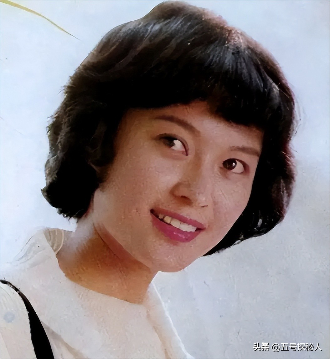 有一种“恋爱脑”叫方舒，遭两任丈夫抛弃的她，如今混迹在社区(图3)