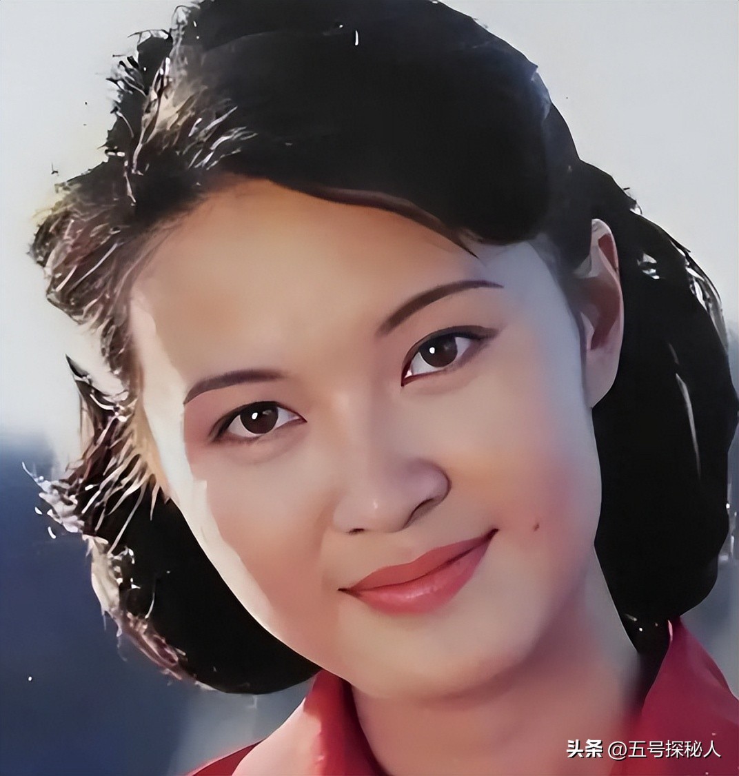 有一种“恋爱脑”叫方舒，遭两任丈夫抛弃的她，如今混迹在社区(图5)