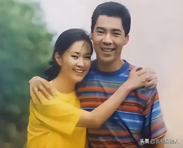 有一种“恋爱脑”叫方舒，遭两任丈夫抛弃的她，如今混迹在社区(图19)