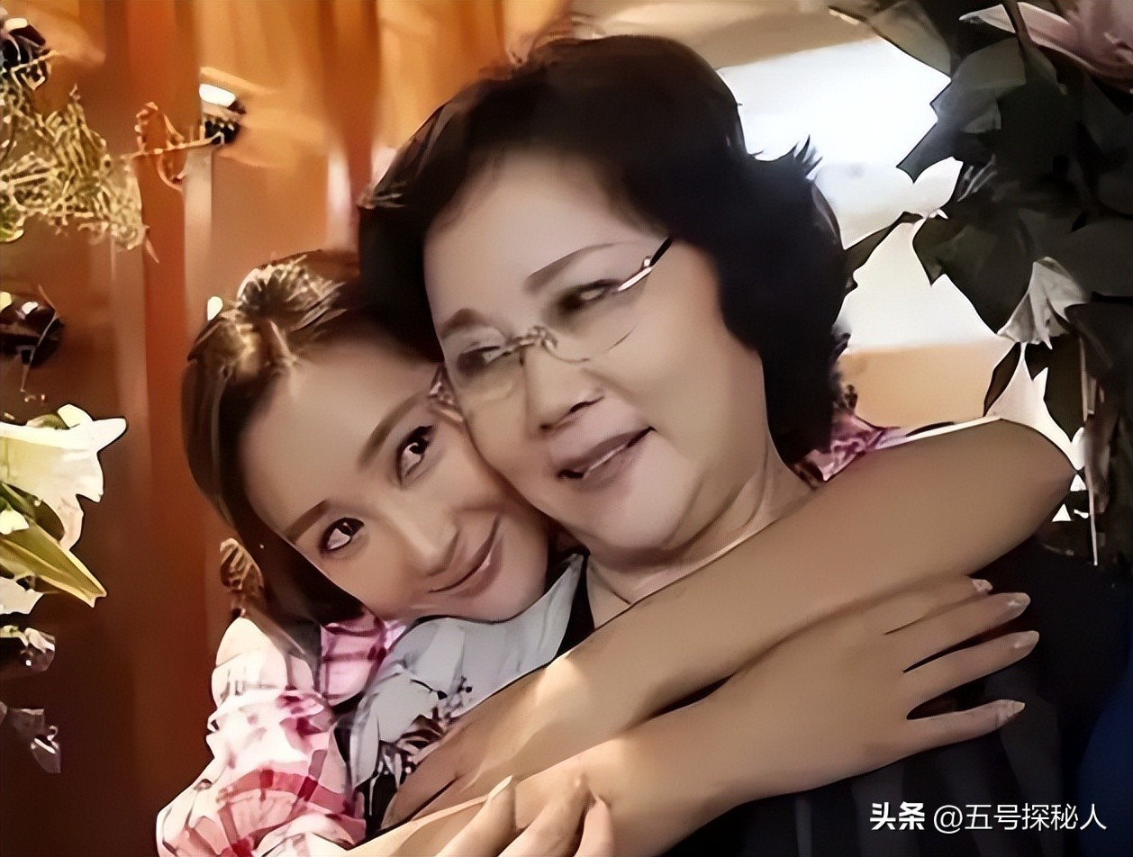 有一种“恋爱脑”叫方舒，遭两任丈夫抛弃的她，如今混迹在社区(图23)