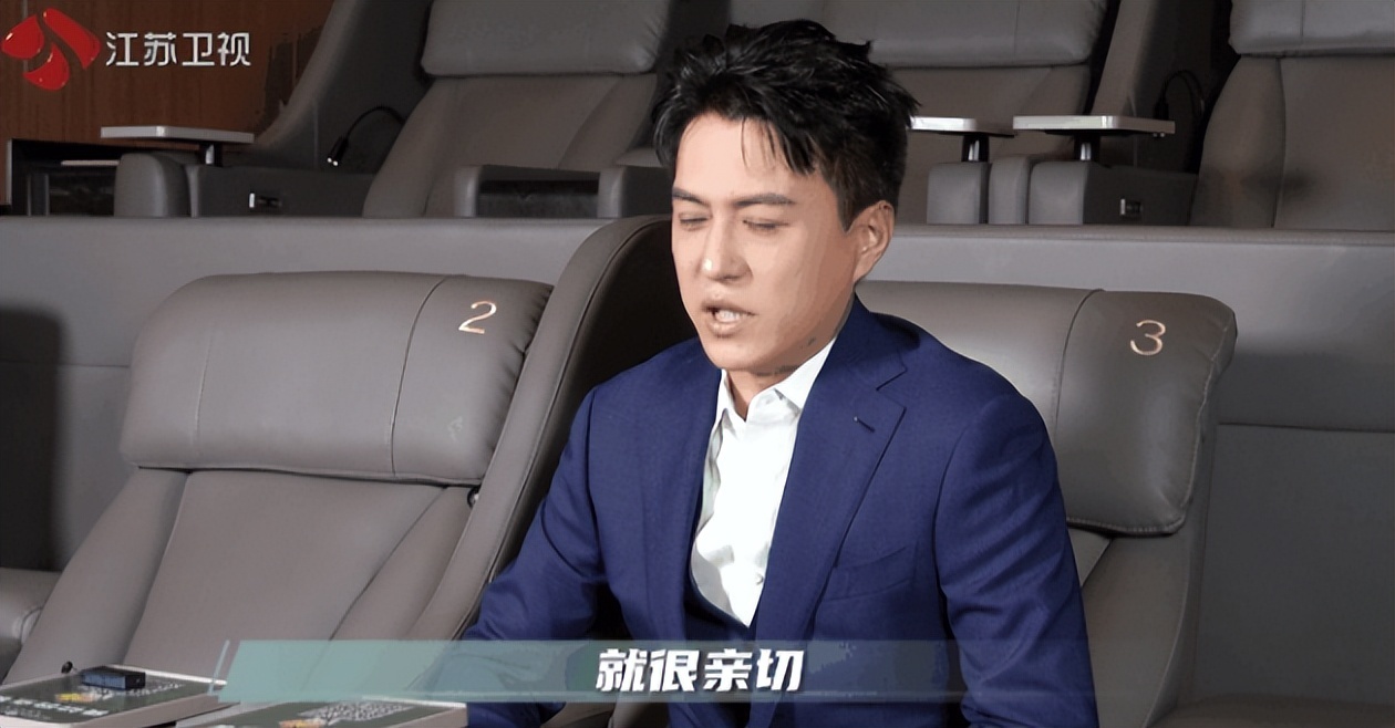 官媒亲宣！49岁刘敏涛传来喜讯，事实证明，靳东当初的评价没说错(图20)