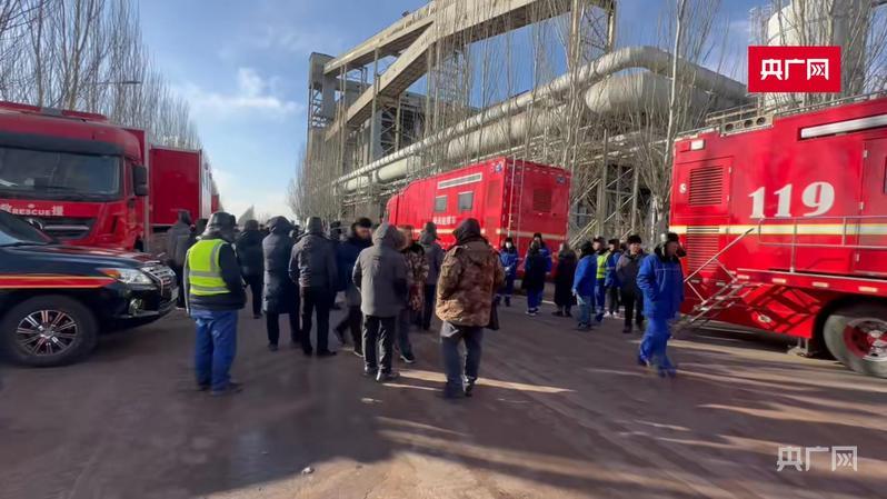 2人送医，包钢板材厂爆炸仍有6人失联