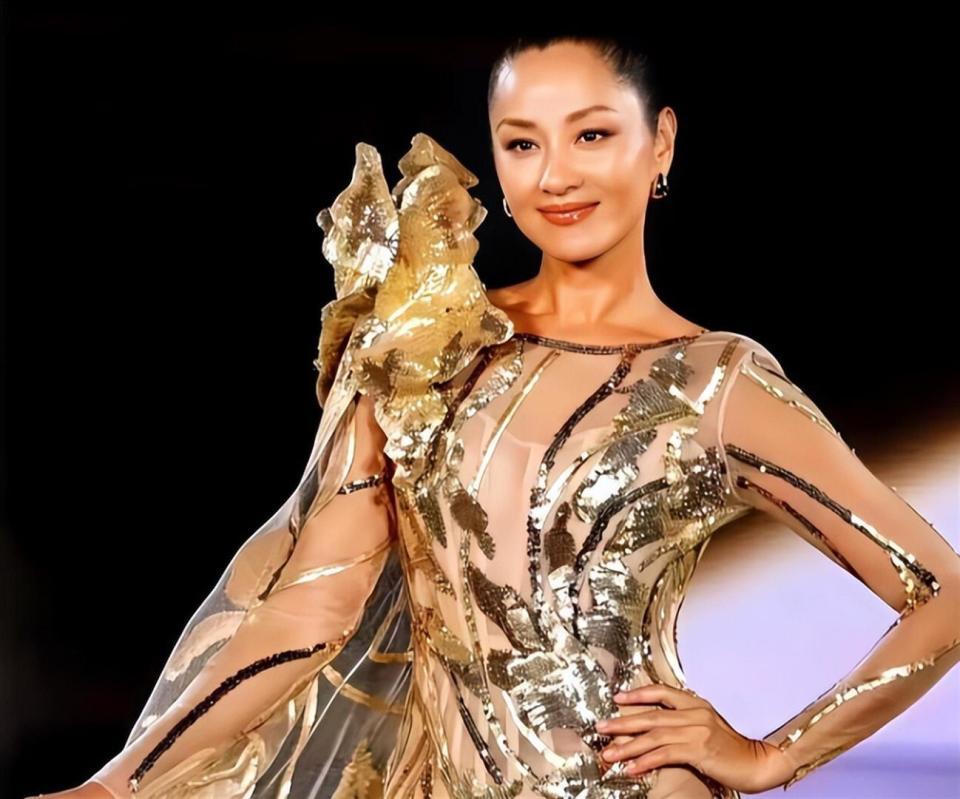 30年三次错过爱情，胡兵用一生的陪伴，给了瞿颖最稳妥的回应(图7)