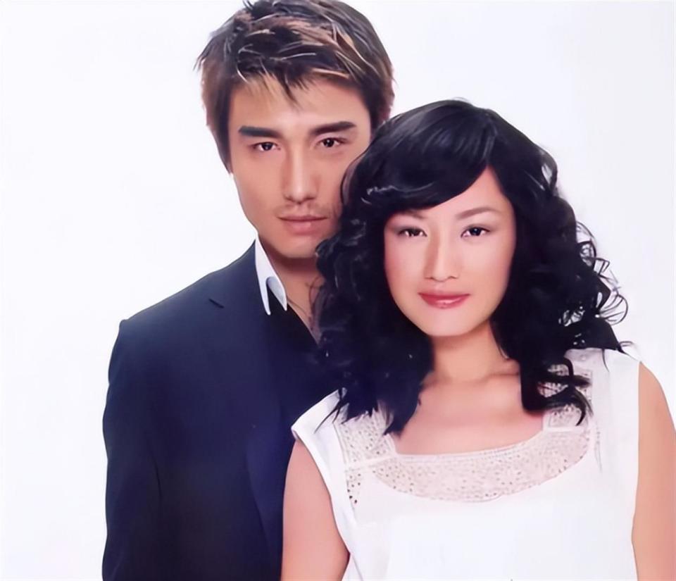 30年三次错过爱情，胡兵用一生的陪伴，给了瞿颖最稳妥的回应(图13)