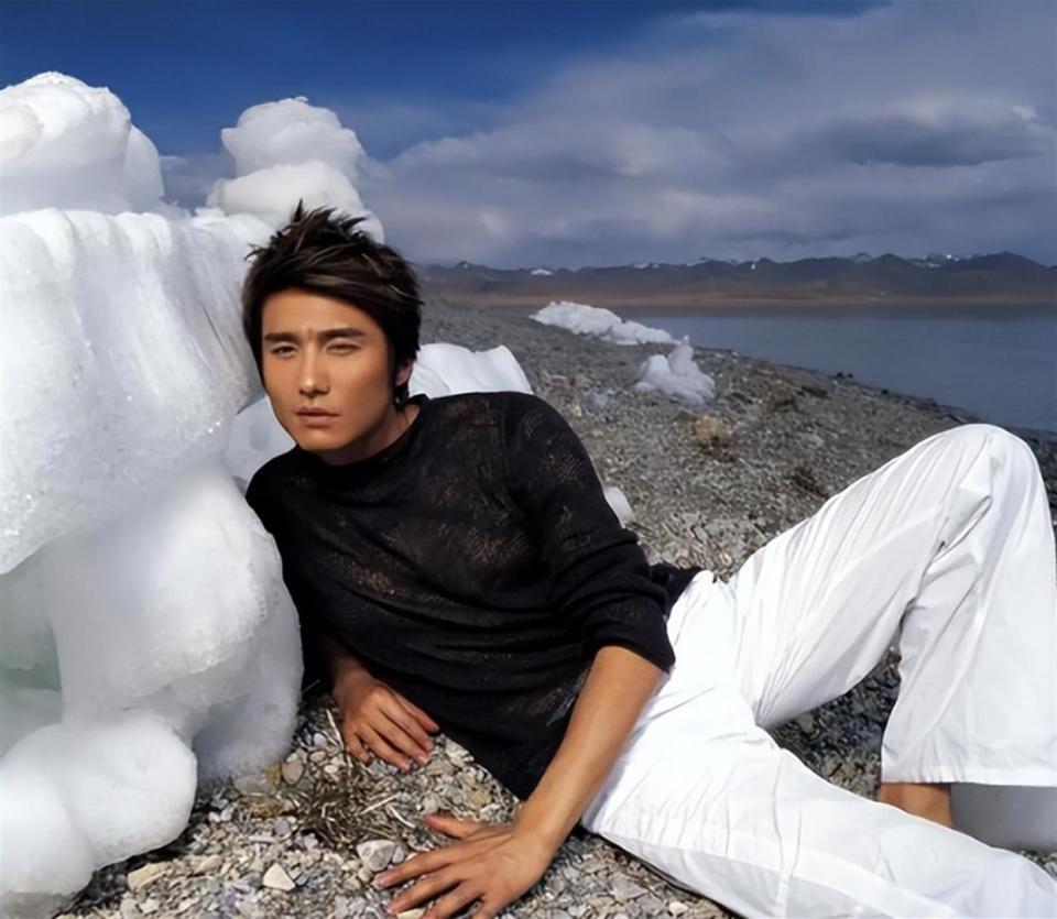 30年三次错过爱情，胡兵用一生的陪伴，给了瞿颖最稳妥的回应(图21)