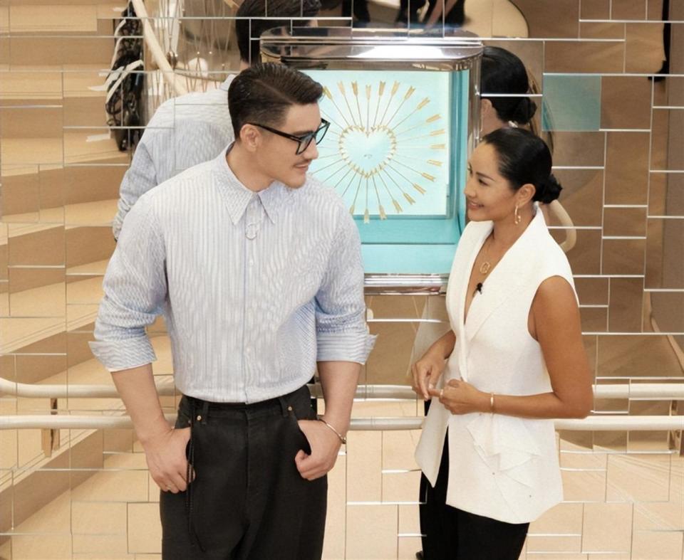 30年三次错过爱情，胡兵用一生的陪伴，给了瞿颖最稳妥的回应(图22)