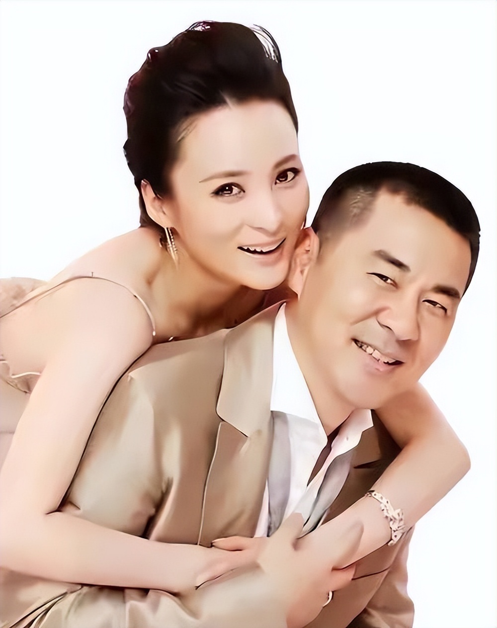 没想到，51岁“不婚不育”的吴越，已经走上了另一条人生大道(图14)