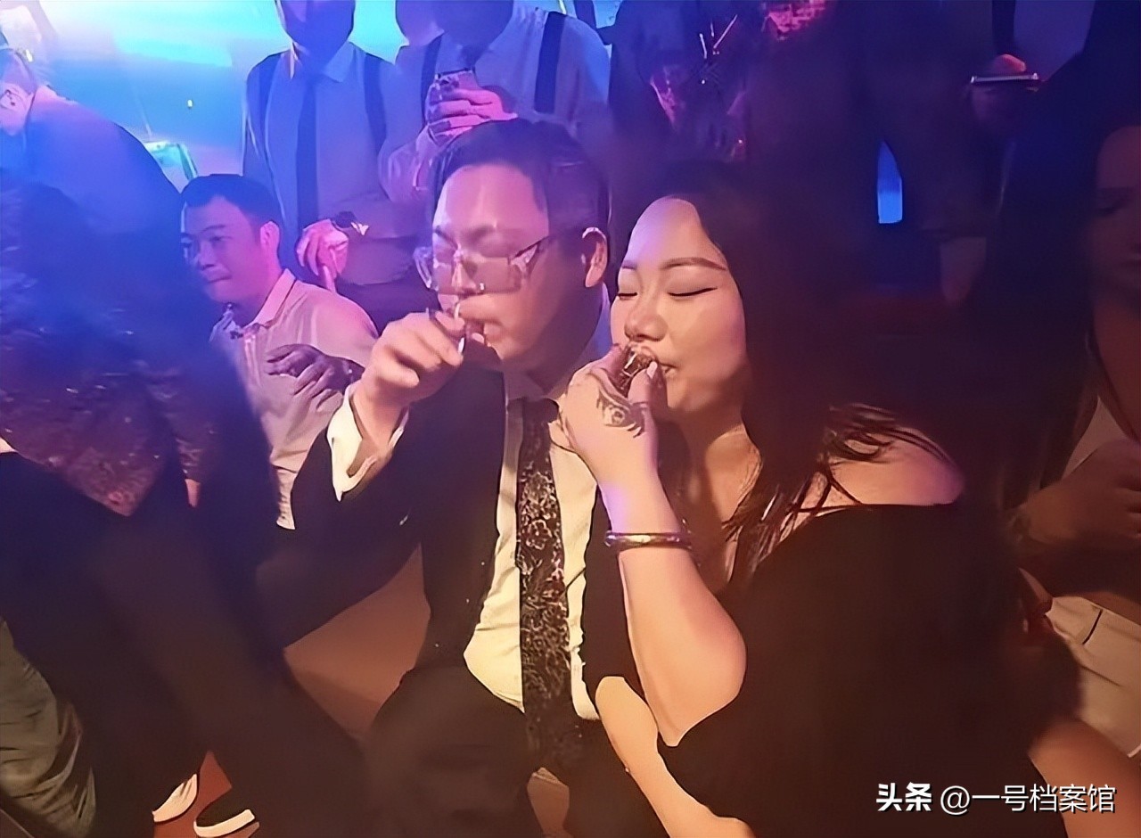 梁小龙离世仅3天，向太已立好遗嘱，担心的事发生了，令人唏嘘(图9)