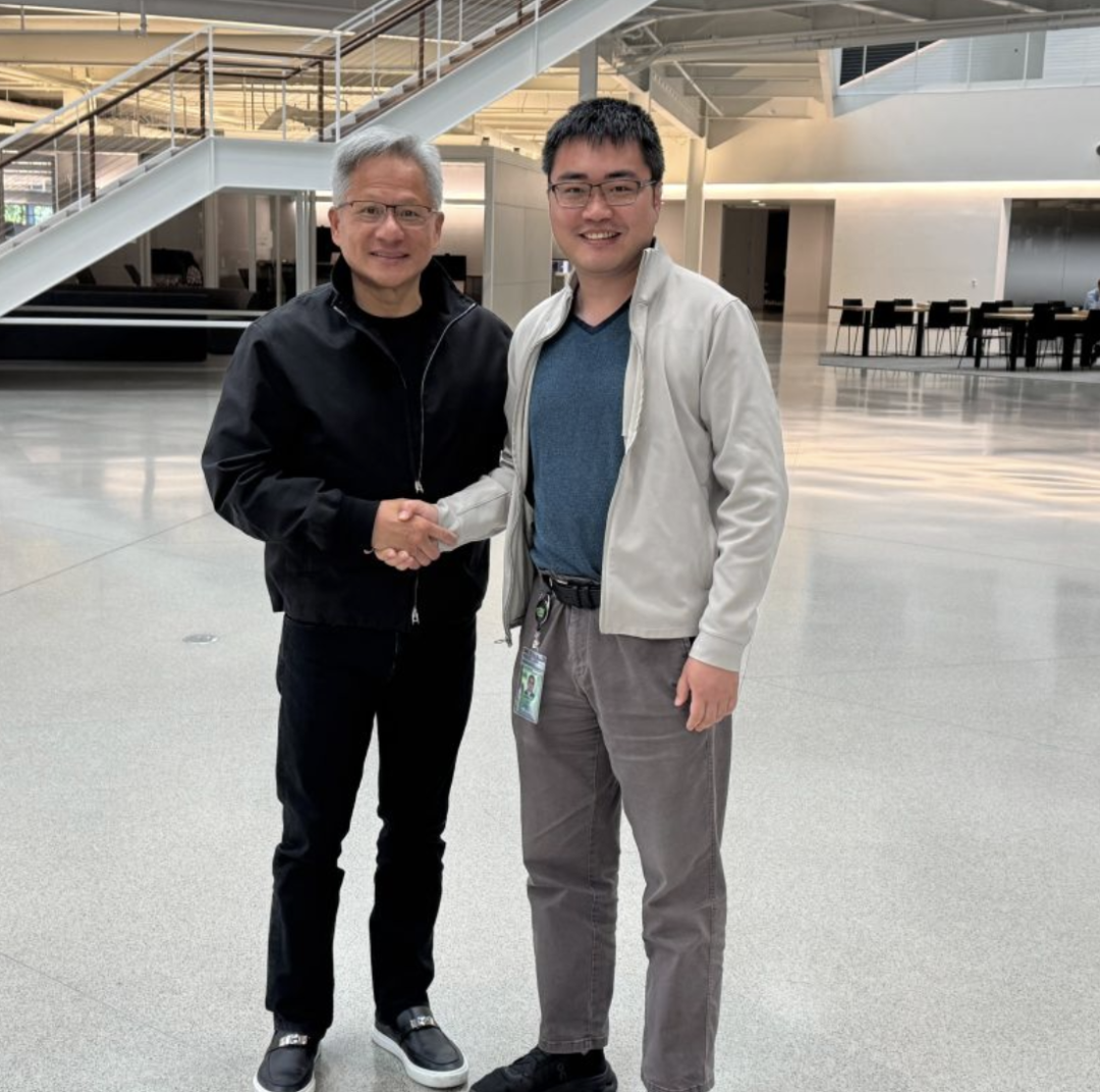 猎头黄仁勋的2025：高管从巨头挖，干活钟爱华人创业团队(图7)