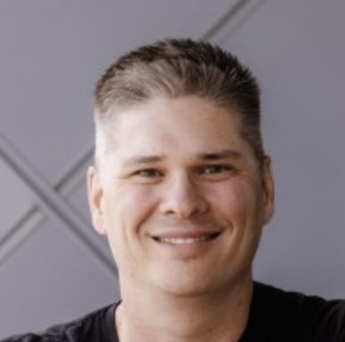 猎头黄仁勋的2025：高管从巨头挖，干活钟爱华人创业团队(图11)