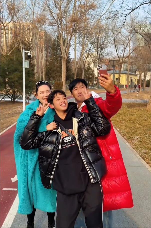 郭晓东儿子回应长得不帅“就像烟花，不是每一朵都完美无瑕”，程莉莎转发支持(图4)