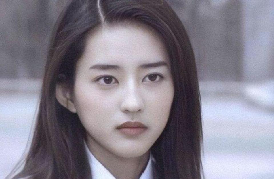 美貌的天敌不是发福而是发腮！从林青霞到刘亦菲都因发腮颜值暴跌(图2)