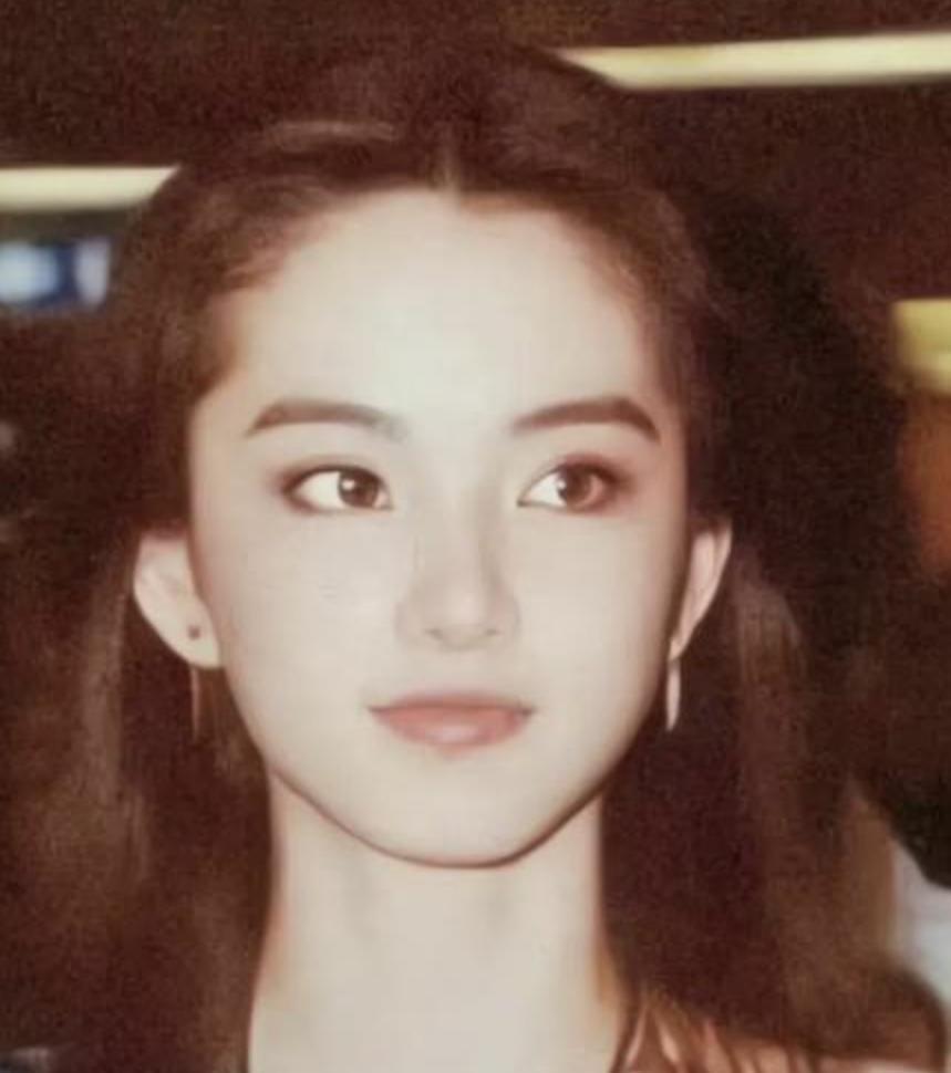 美貌的天敌不是发福而是发腮！从林青霞到刘亦菲都因发腮颜值暴跌(图39)