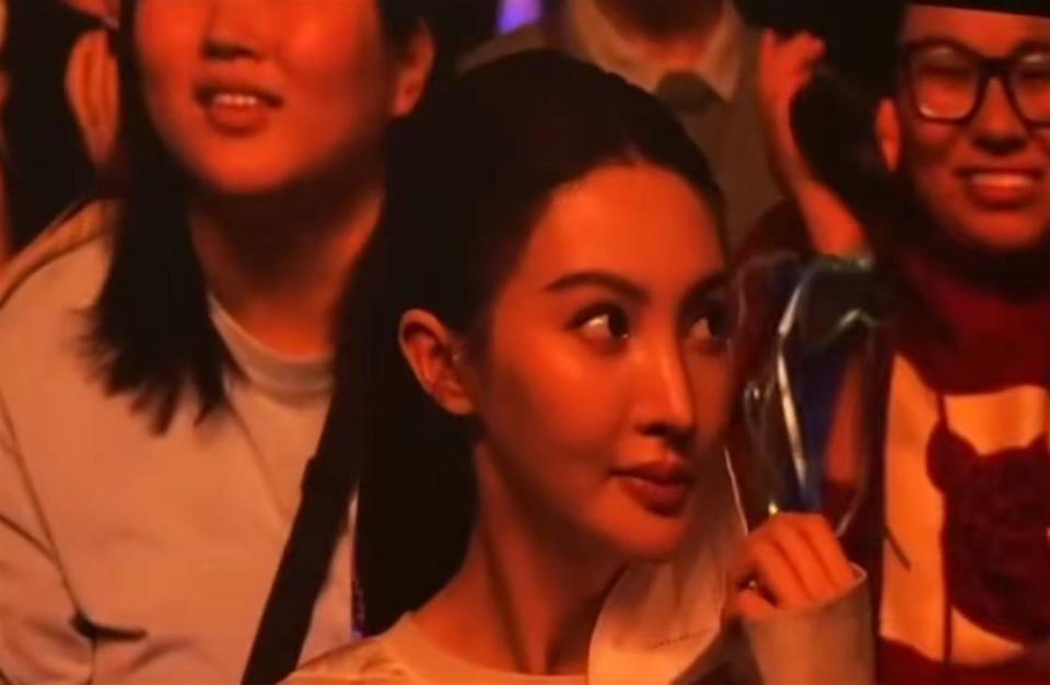 官媒发文，35岁金晨再破天花板，让张继科和整个娱乐圈沉默了(图20)