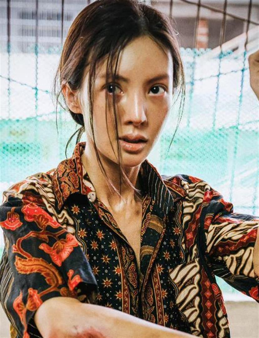 官媒发文，35岁金晨再破天花板，让张继科和整个娱乐圈沉默了(图47)