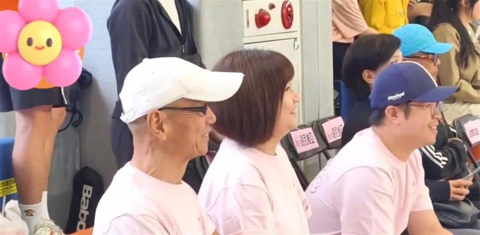 任家萱停工2年备孕还没怀，45岁执着生二胎，近照已是路人模样(图1)