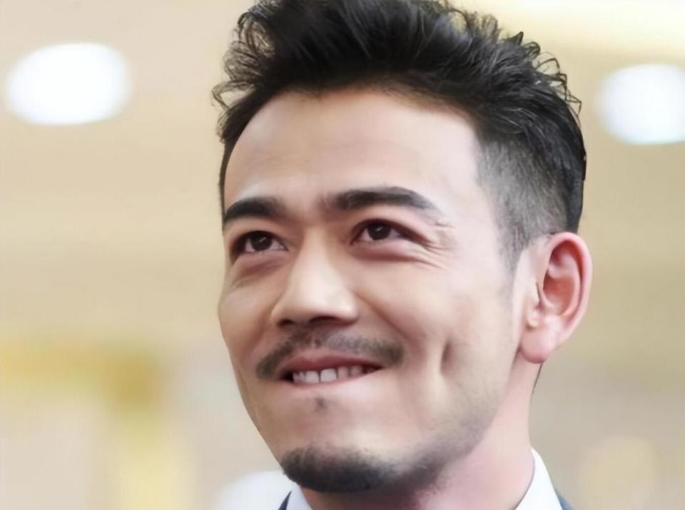 无视央视警告顶风作案，与刘涛传出绯闻的杨烁，终于遭到反噬(图2)