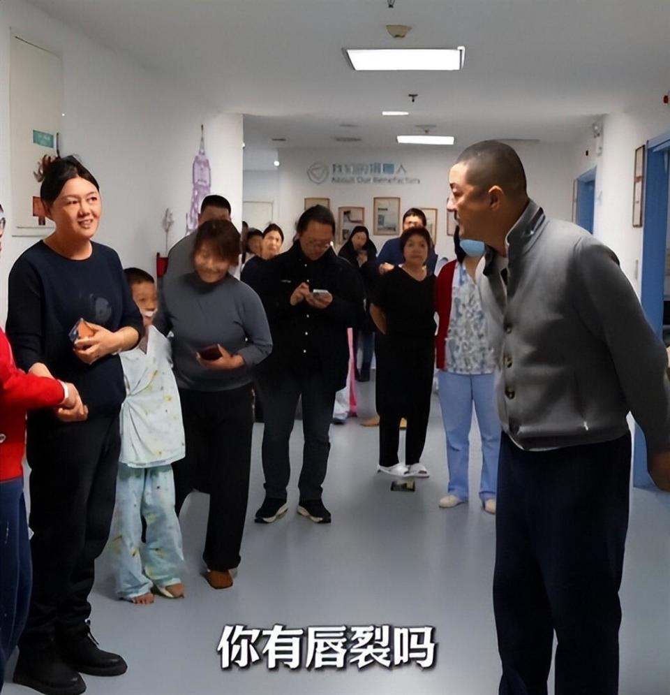 王菲没想到，公开求助哽咽落泪的李亚鹏，2天收1291万被网友力挺(图9)