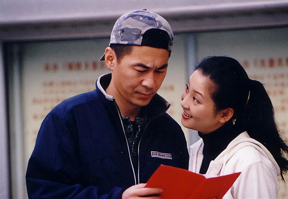 徐帆被指遭养女疏远？放淡事业陪护19年，她的托举不输亲生母亲(图18)