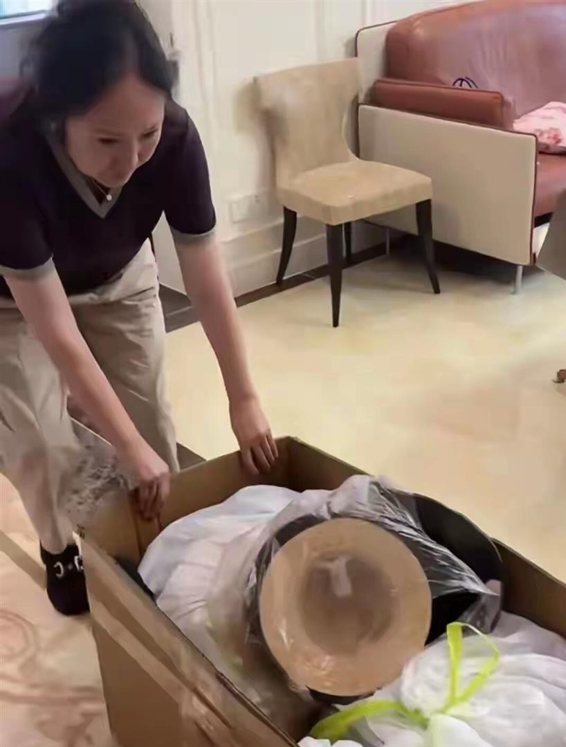 海哈金喜开播，满屏都是复婚，谈起前夫李亚鹏，她感谢网友的认可(图2)