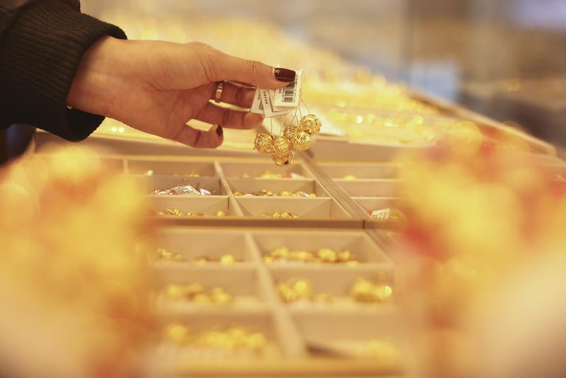 美债日债抛售潮VS黄金铂金创新高：贵金属进入周期性牛市(图1)