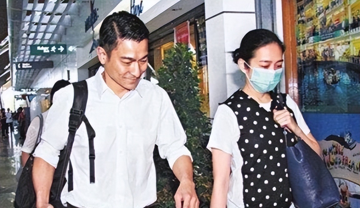 她是刘德华唯一承认的前女友，分手后曝华仔私密事，39年还没放下(图4)