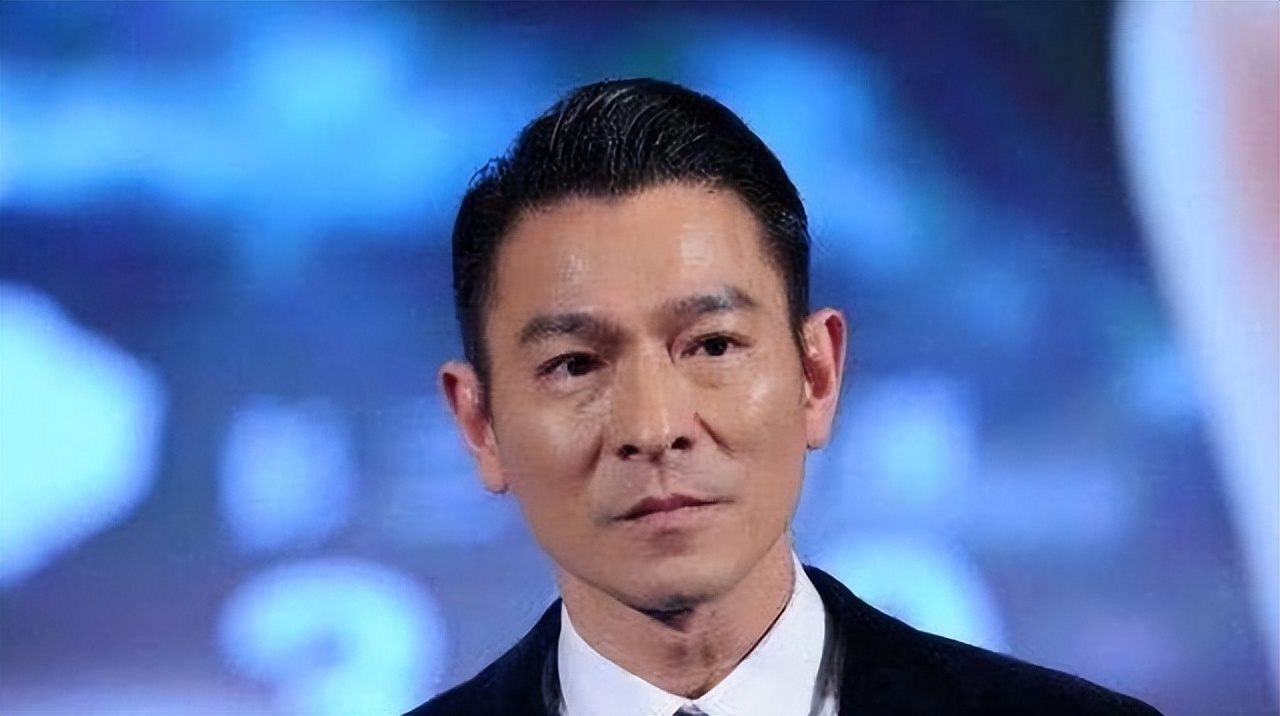 她是刘德华唯一承认的前女友，分手后曝华仔私密事，39年还没放下(图8)