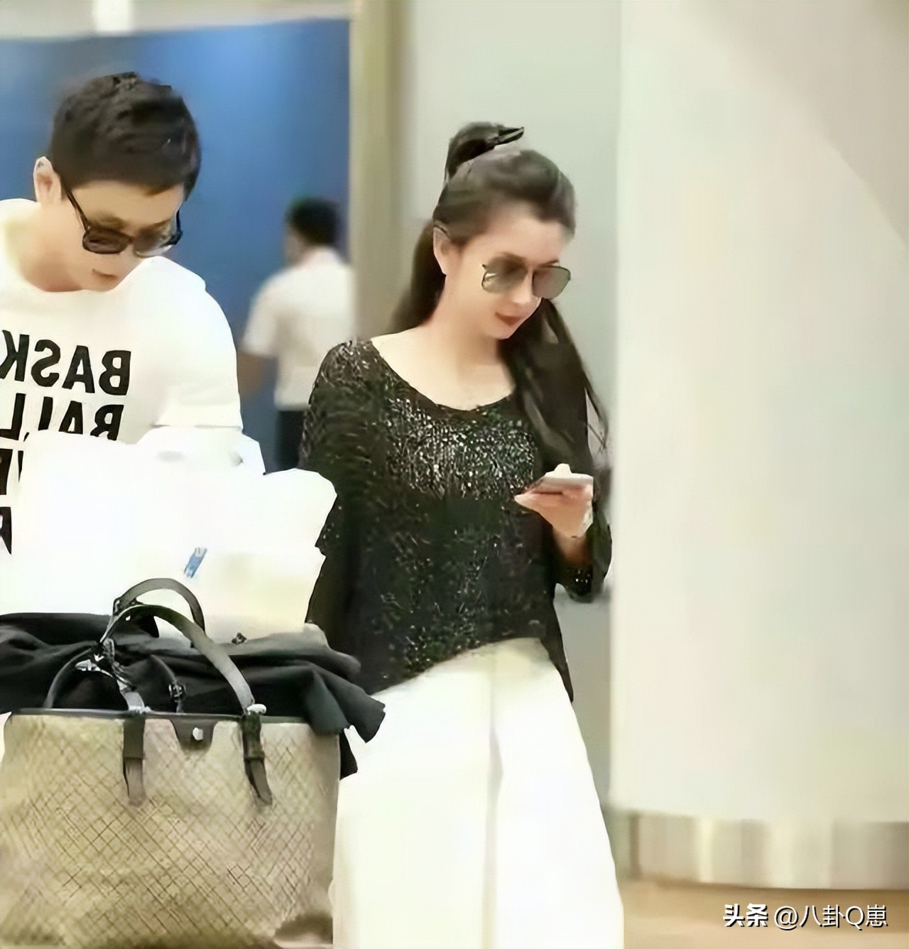 51岁的李冰冰风韵犹存，身材引发众议，难怪能拿下29岁的许文楠(图5)