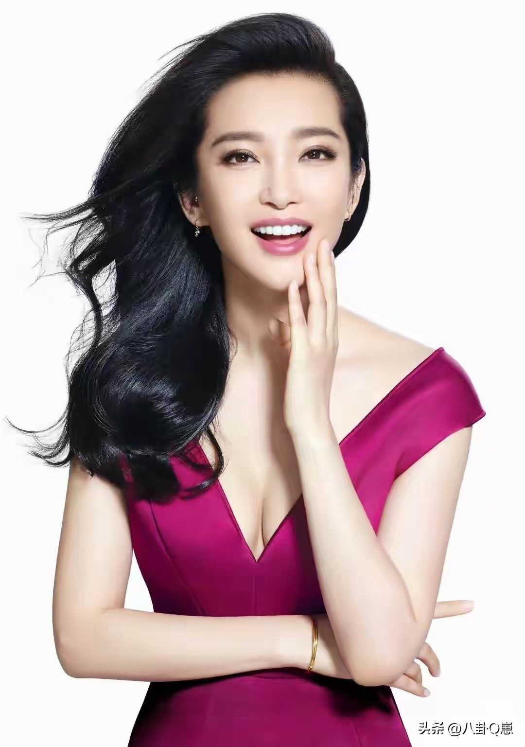 51岁的李冰冰风韵犹存，身材引发众议，难怪能拿下29岁的许文楠(图8)