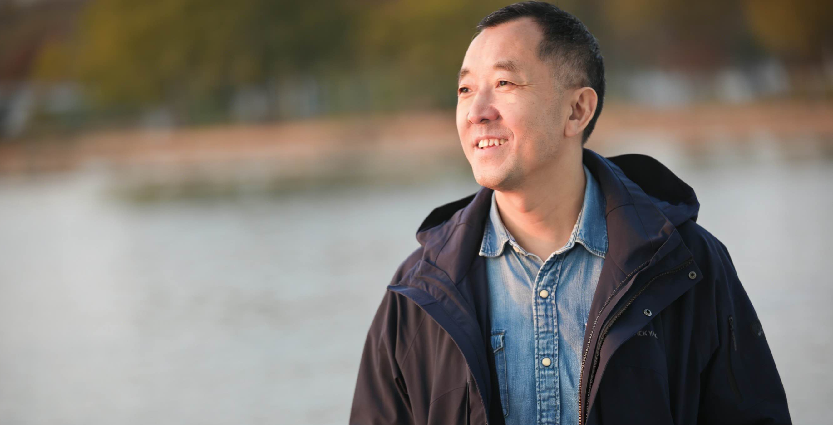 陈行甲：要求公益人“用爱发电”不现实不公