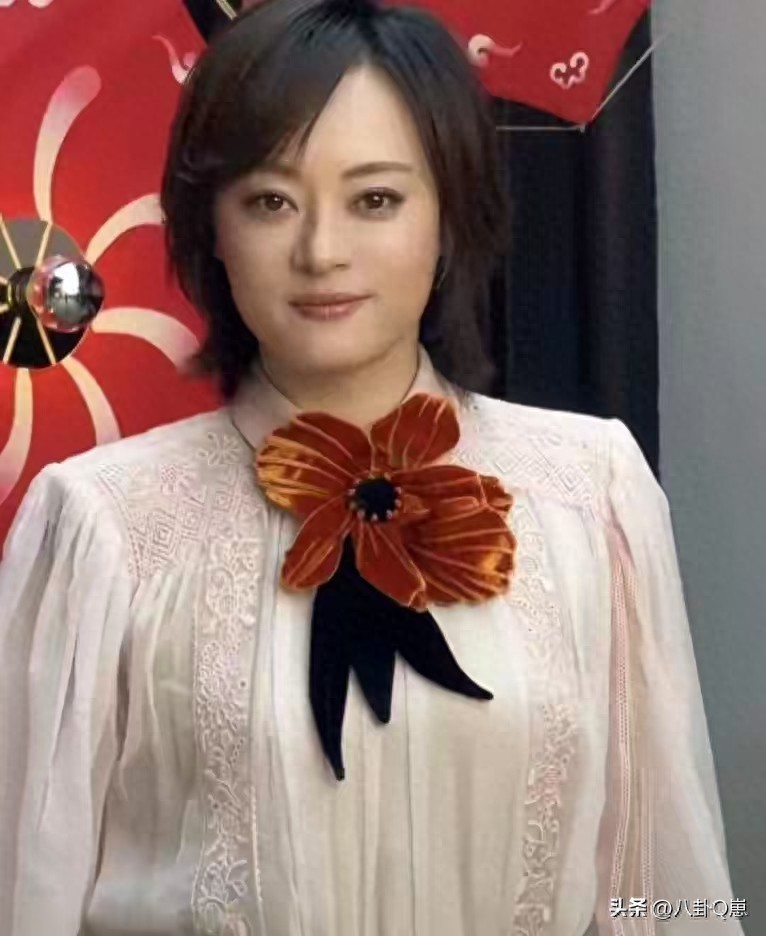 这一夜，全程笑脸、穿泡泡衫的孙俪，让所有