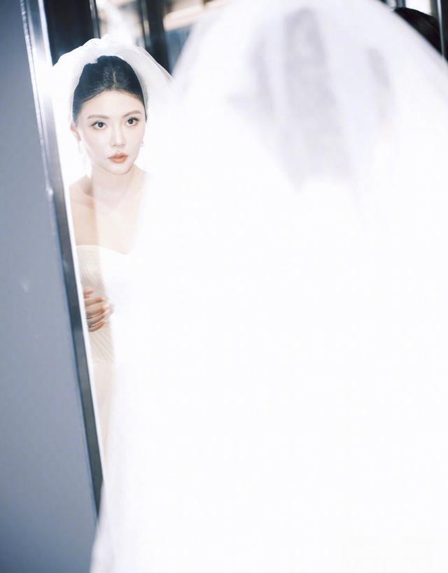 徐冬冬婚前有孕？50岁尹子维老来当爸，摸老婆肚子同吃一个冰淇淋(图4)