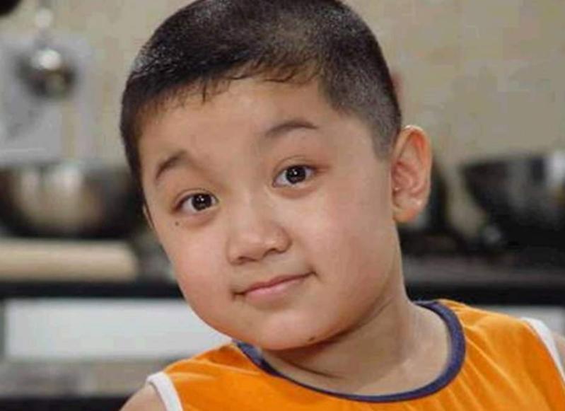 小时候惊为天人，长大后泯然众人，这些童星咋突然就“长残”了(图3)