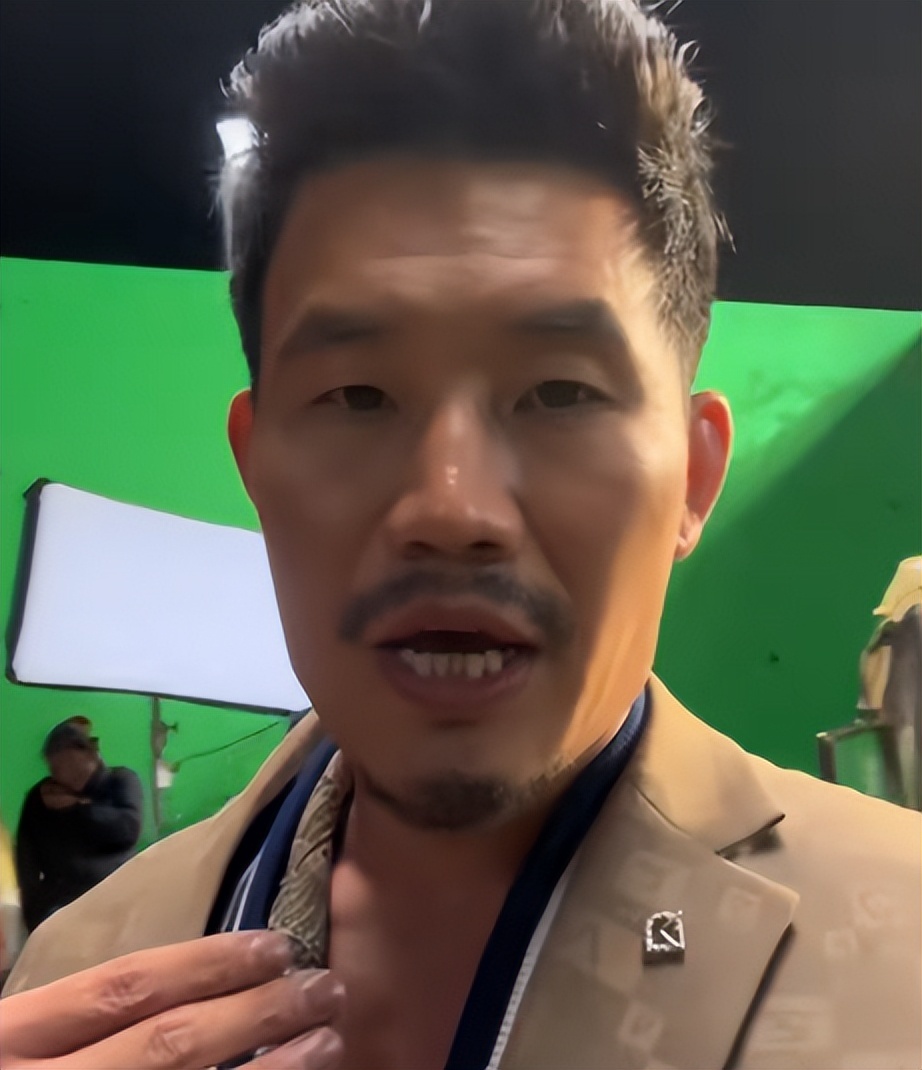 小时候惊为天人，长大后泯然众人，这些童星咋突然就“长残”了(图15)