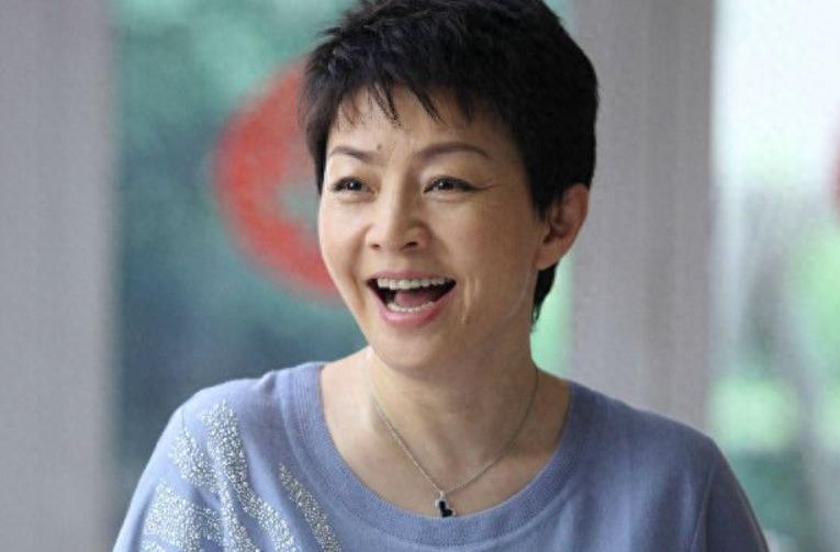 宋丹丹谈婚姻秘诀：找丈夫最重要的是情绪稳定，受不了动不动发火(图1)