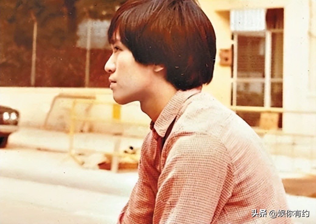 63岁仍过独居生活，周星驰终身未娶，一个女人在他心里藏了33年(图3)