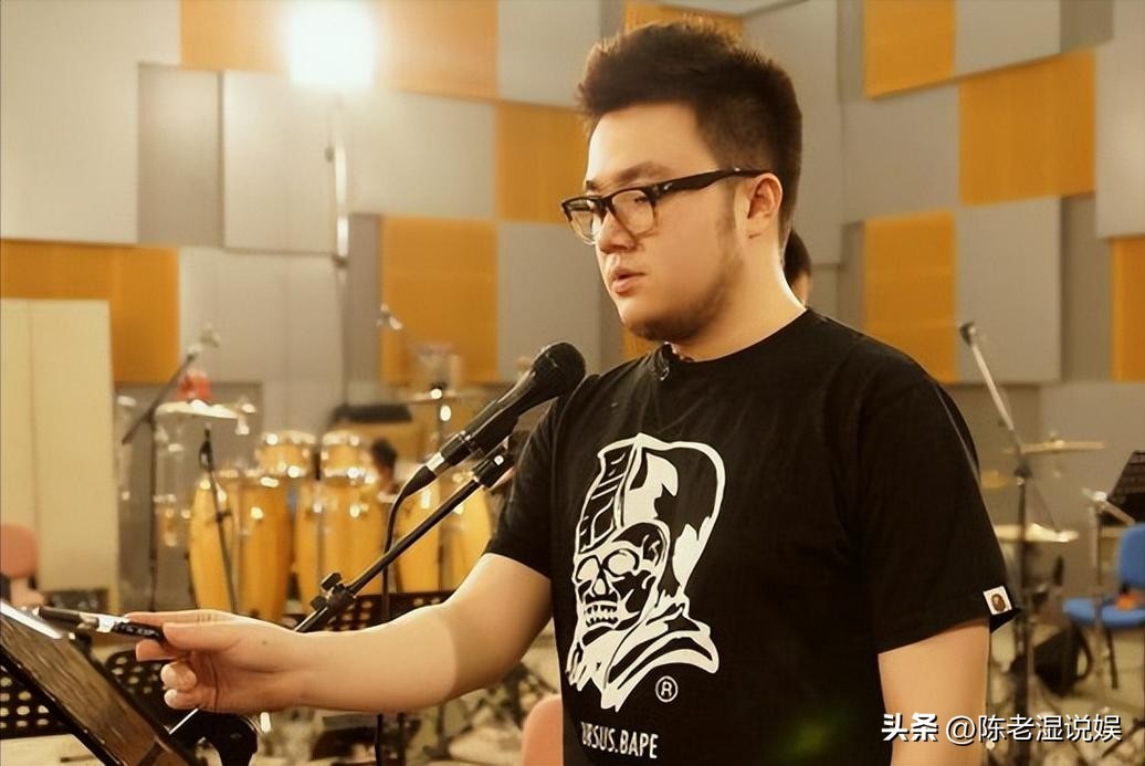 65岁英达现状:俩孙子都姓宋,和巴图关系疏远,专心培养英如镝(图18) 65岁英达现状:俩孙子都姓宋,和巴图关系疏远,专心培养英如镝(图18)