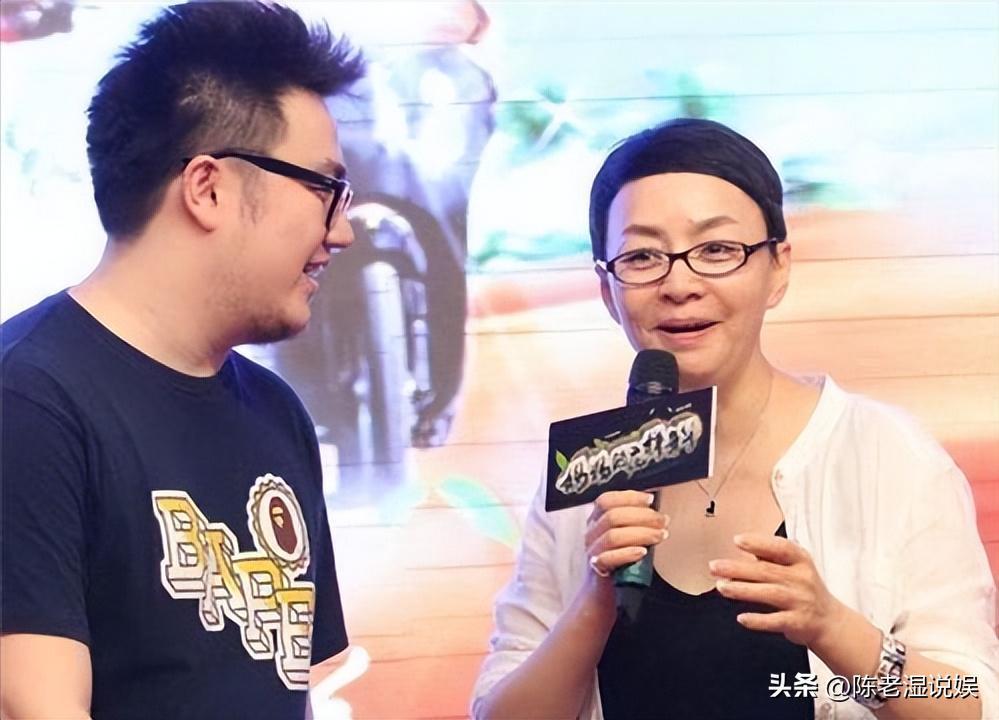 65岁英达现状:俩孙子都姓宋,和巴图关系疏远,专心培养英如镝(图26) 65岁英达现状:俩孙子都姓宋,和巴图关系疏远,专心培养英如镝(图26)