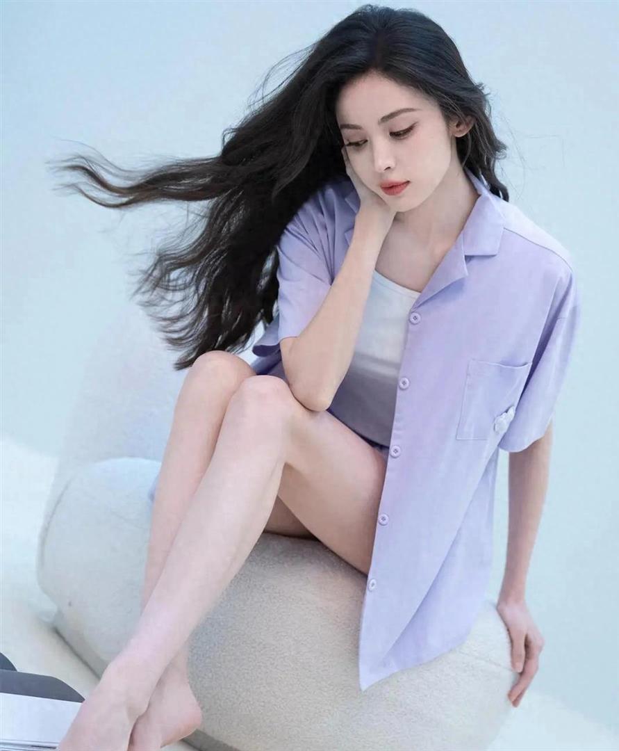 古力娜扎古希腊掌控美貌的神！美爆了！ 脚丫子踮脚的样子更迷人(图1)