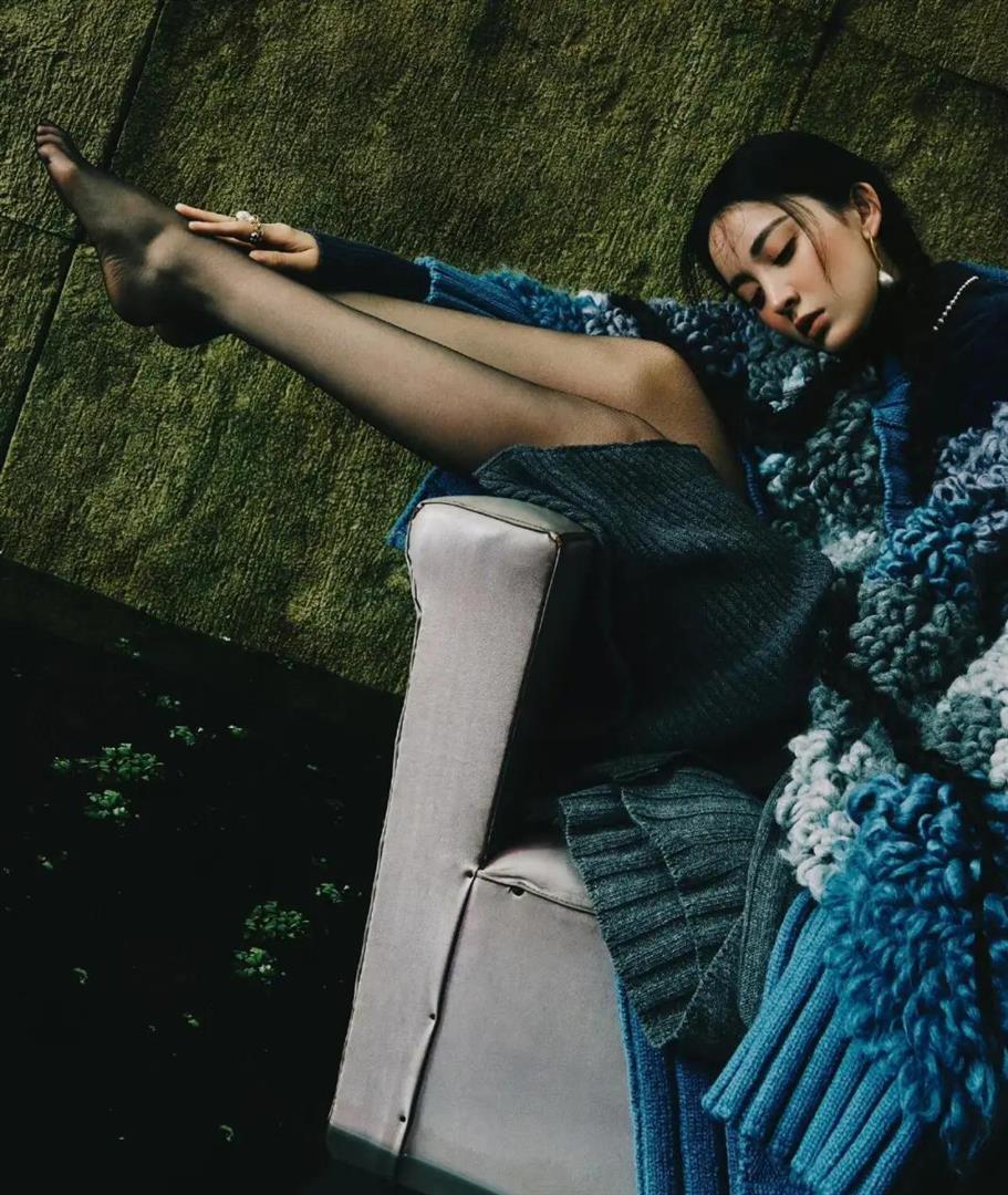 古力娜扎古希腊掌控美貌的神！美爆了！ 脚丫子踮脚的样子更迷人(图8)