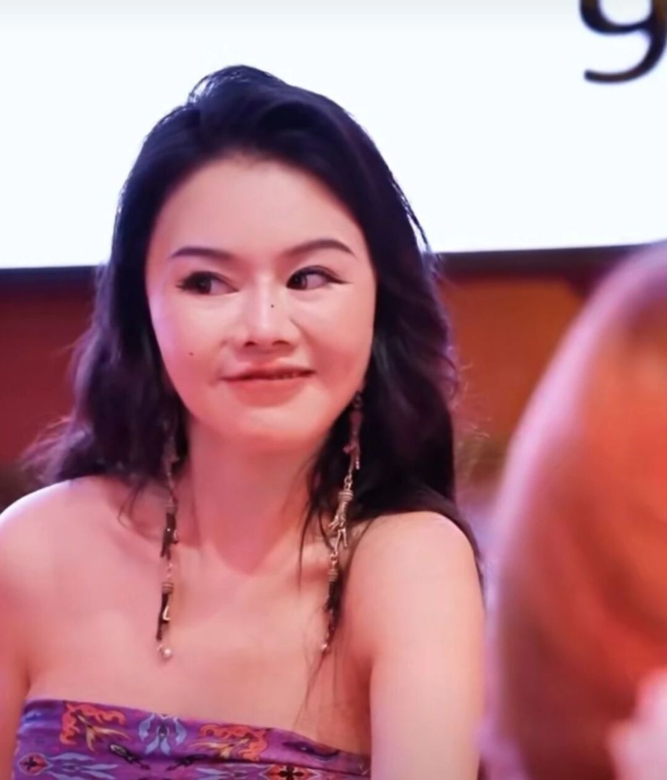 离谱！上万人参加网红周媛的“性商课”！教女性怎么做尤物，大割韭菜(图10)