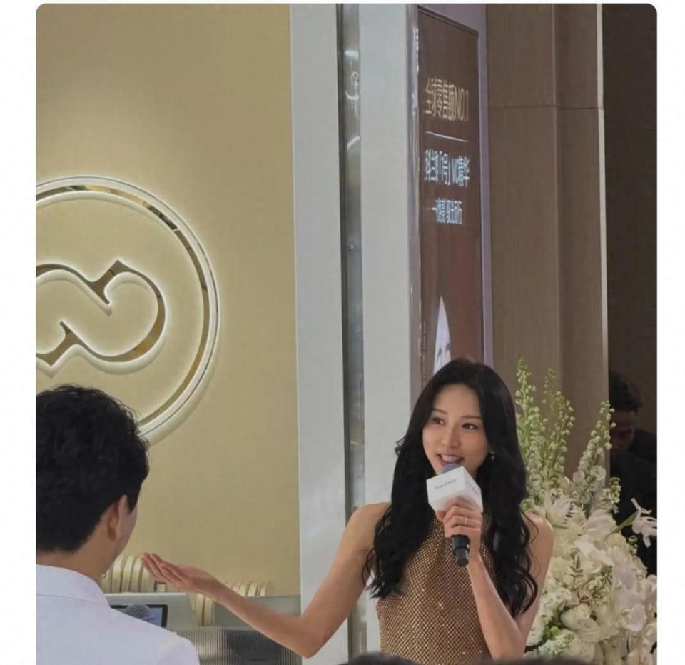 林志玲空降深圳，本人皮肤紧致，状态好到爆，美的像30岁(图1)