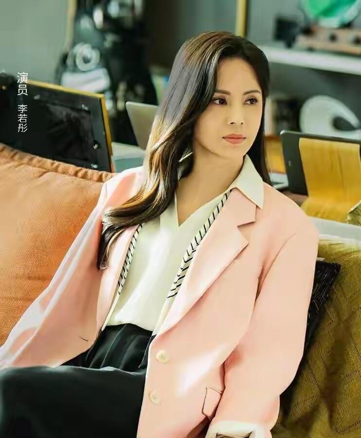 59岁李若彤近照曝光：素颜无皱纹，坚持健