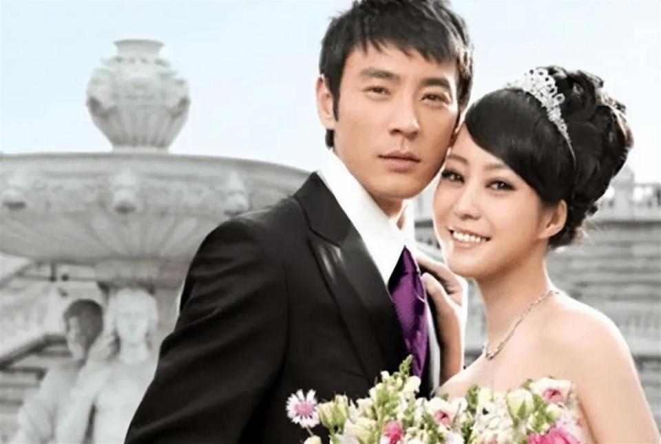 他娶过郝蕾，爱过王珞丹，负了殷桃，没想到38岁却又娶小10岁的她(图5)